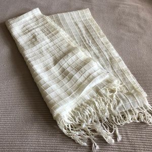 Scarf.  Oblong.  Cream color.